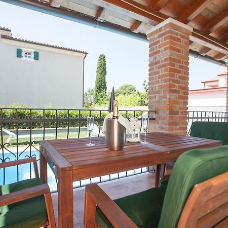 Villa Petra Porec Bagian luar foto