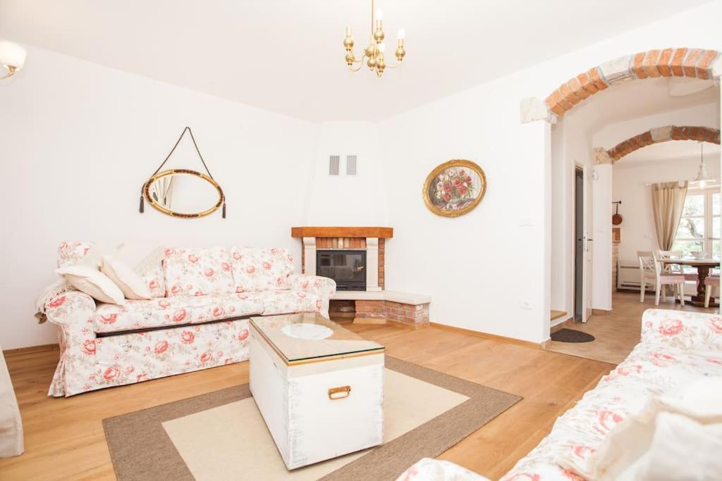 Villa Petra Porec Bagian luar foto